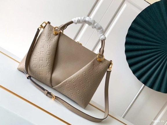 VUITTON MM V LOUIS TOTE 0723